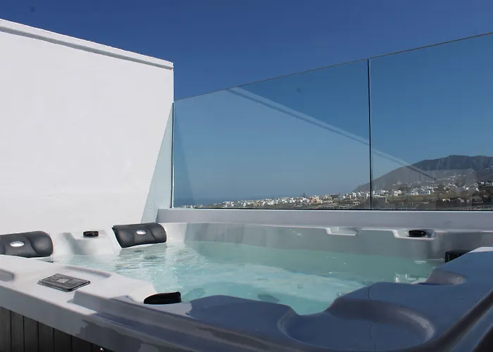 Galaxy Santorini Konukevi 4*