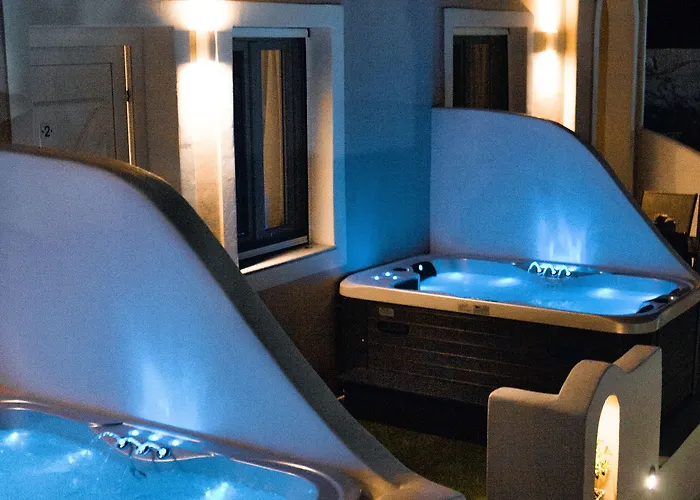 Konukevi Galaxy Santorini Fira (Santorini)