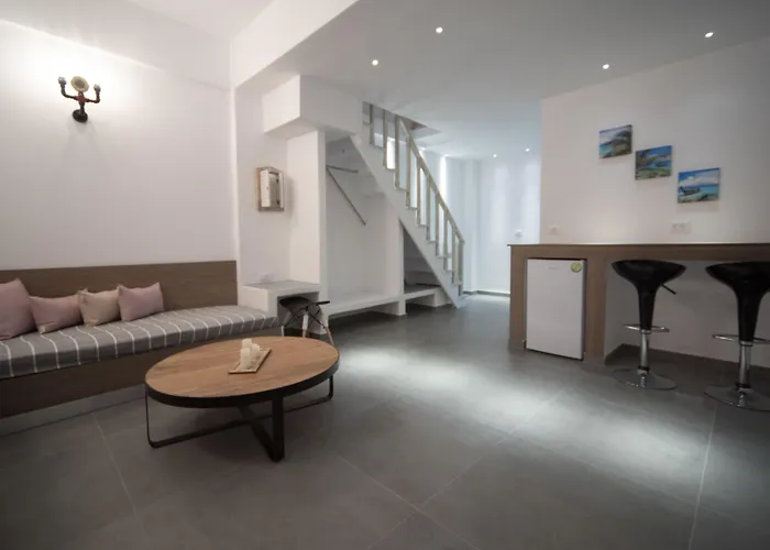 Galaxy Santorini Konukevi 4*