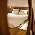 Galaxy Santorini 招待所 4*
