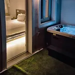 Galaxy Santorini 招待所 4*